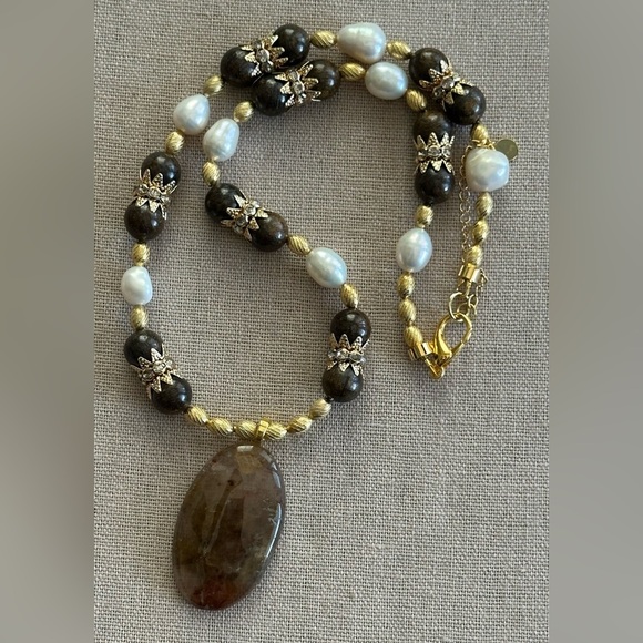 22 inch Bronzite gemstone and Freshwater Pearl bead necklace NWOT - Picture 7 of 15